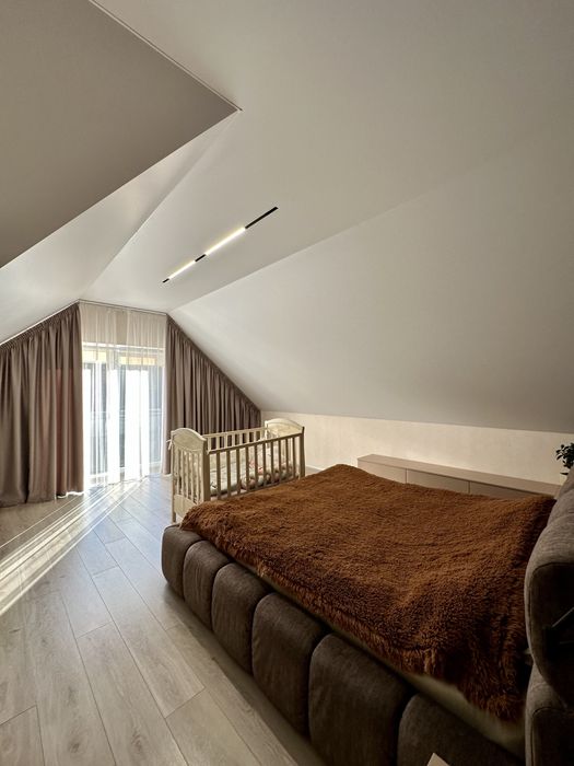 Будинок з ремонтом та 5/ма кімнатами у Бучі