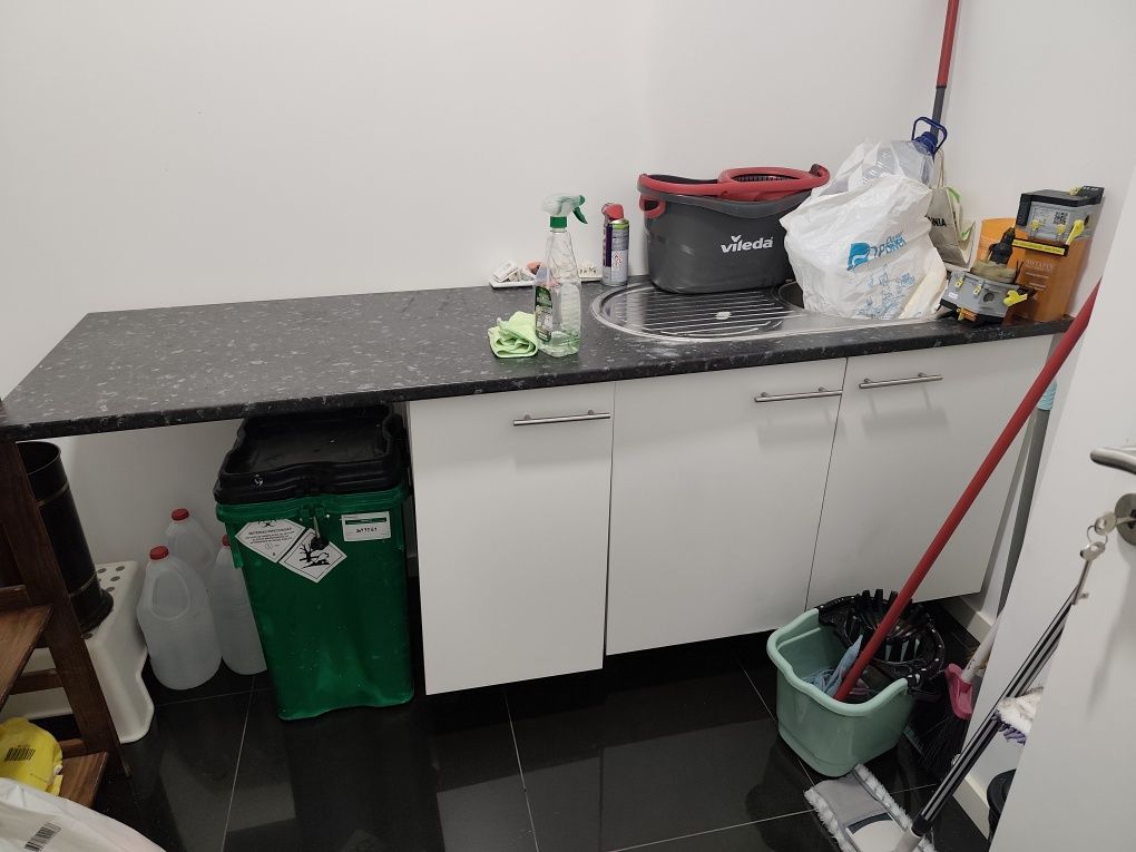 Móveis cozinha Bancada com banca e torneira