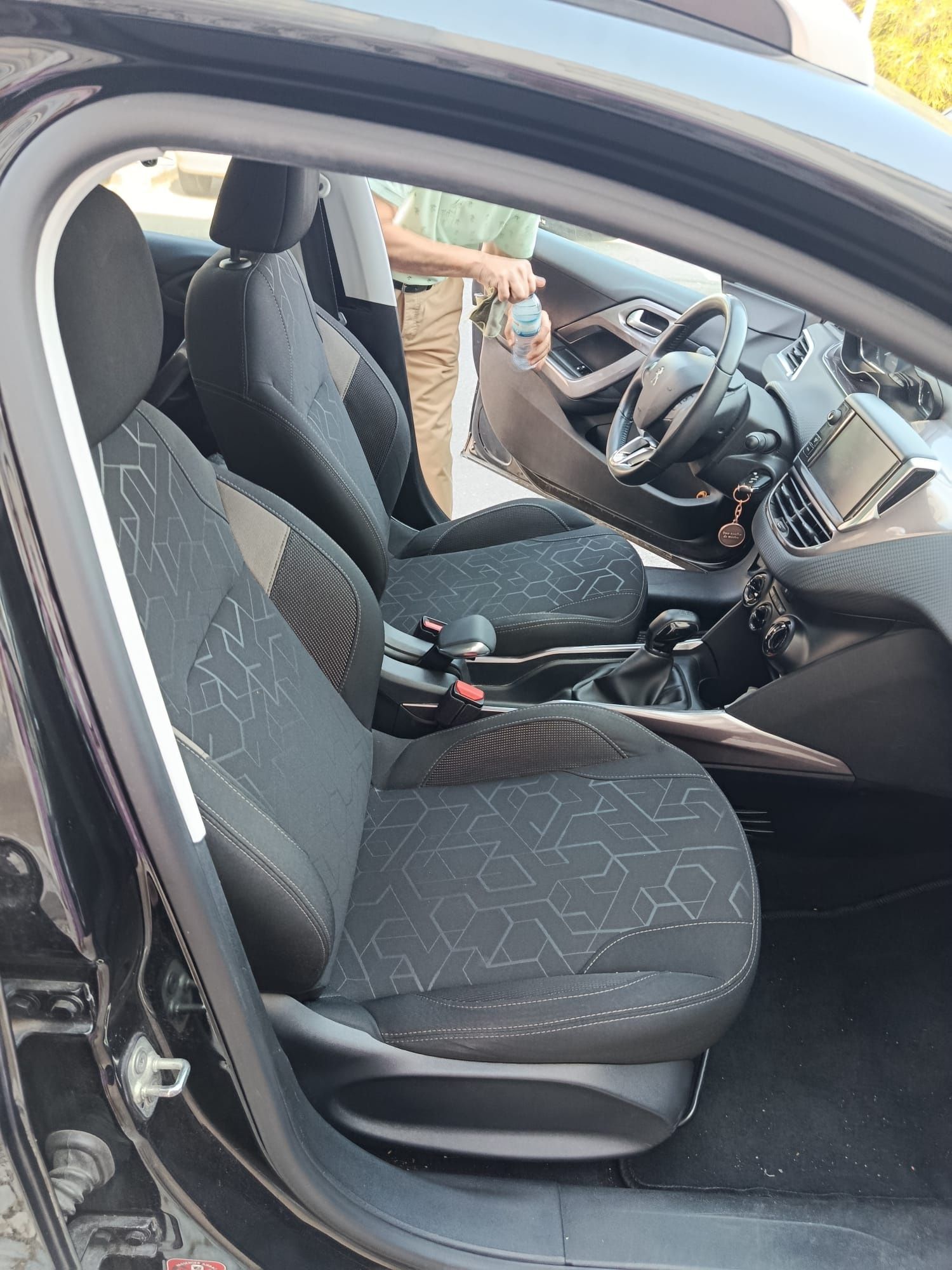Peugeot 2008  1.2  gasolina