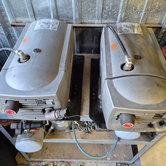 Pompa próżniowa Becker VT 4.25 CNC  850 mbar