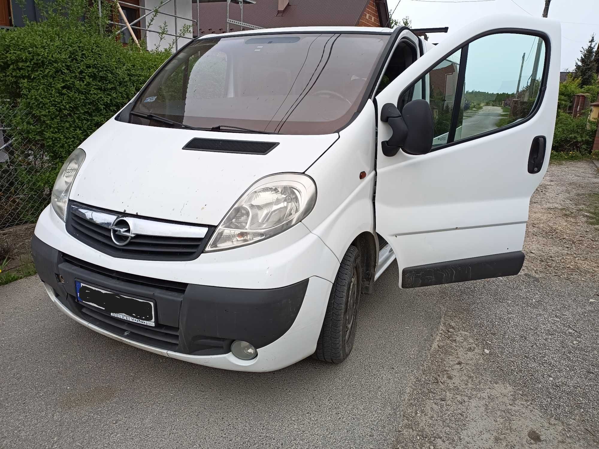 Opel Vivaro 9 osobowy 2,0 114 KM