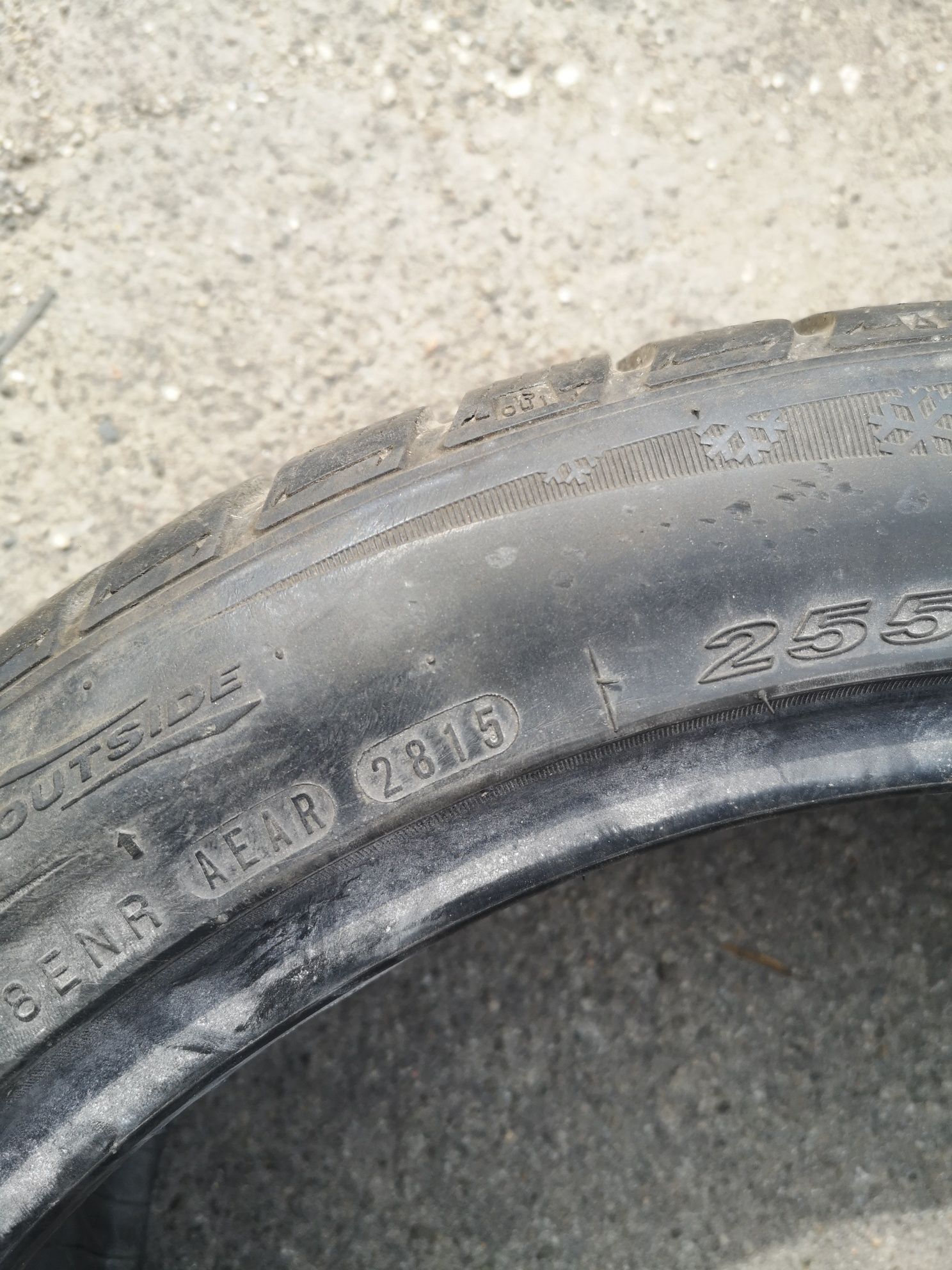 Roadstone 255 40 R19