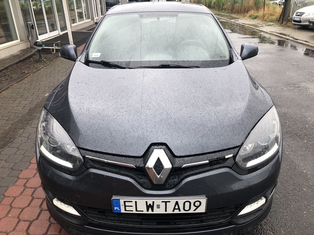 Renault Megane lekko uszkodzony; Ładna wersja