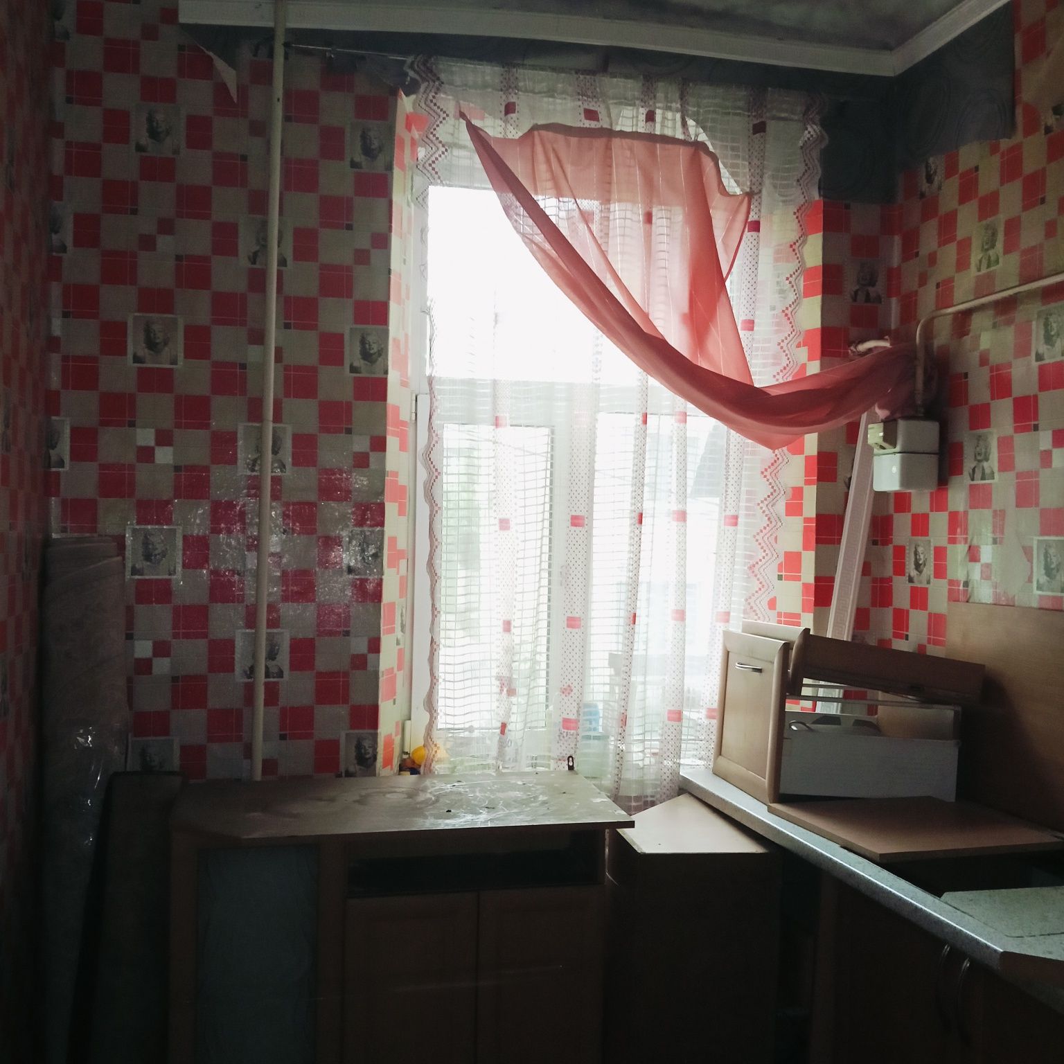 Продам 2х комнатную квартиру в центре Каменского.