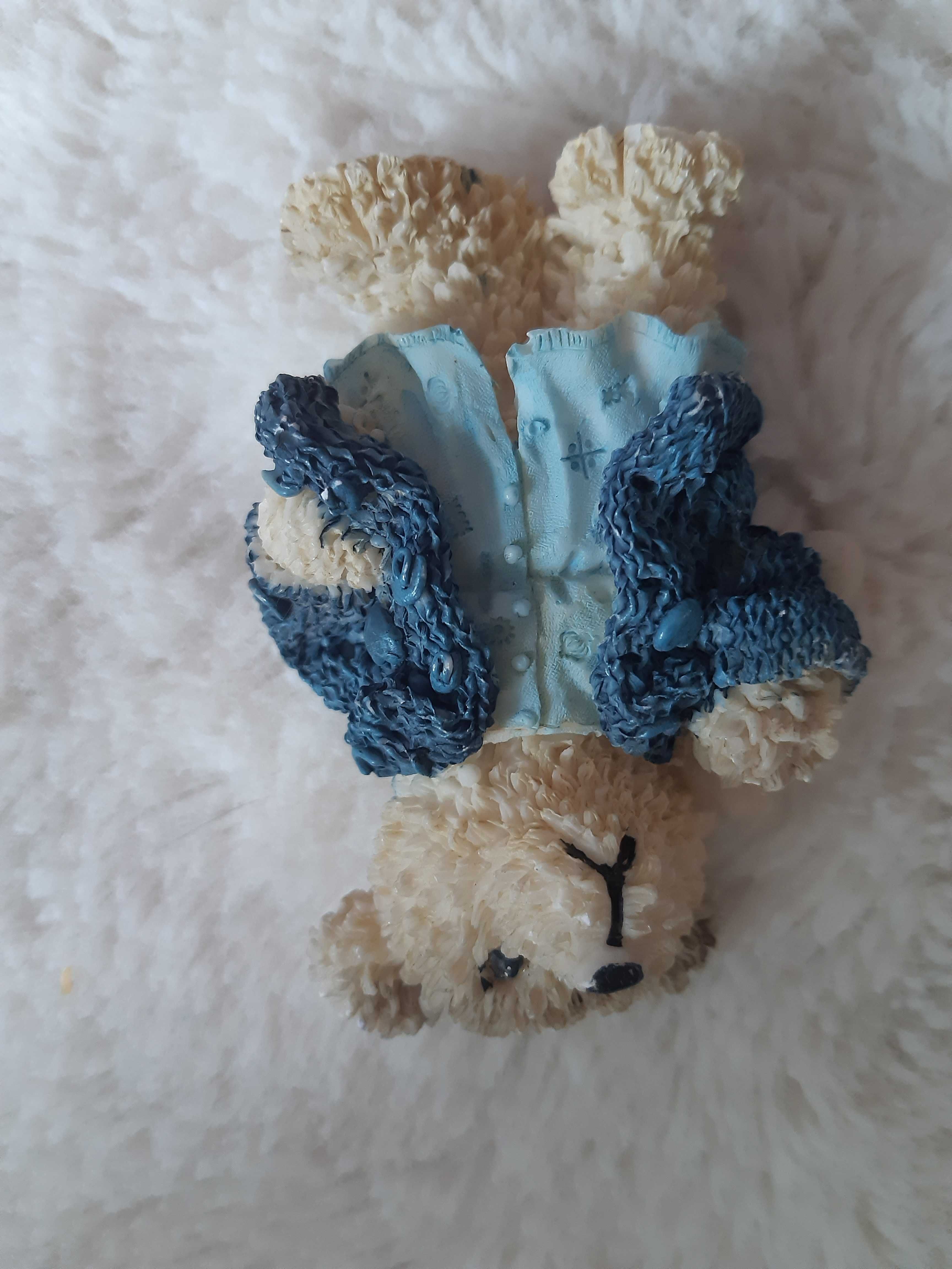 Figurki aniołków, aniołki,  miś, piramida