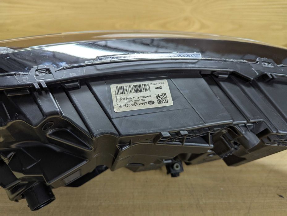 Фара права Range Rover Velar