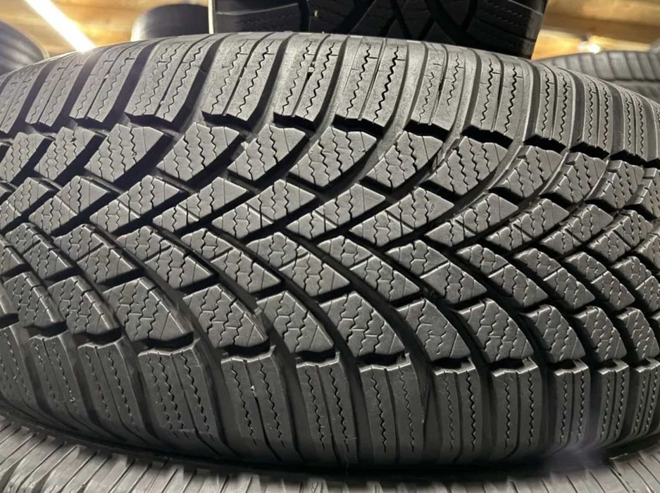 225/40 R18 BRIDGESTONE BLIZZAK LM005 (90% прот) 235 245 45 50 55 60