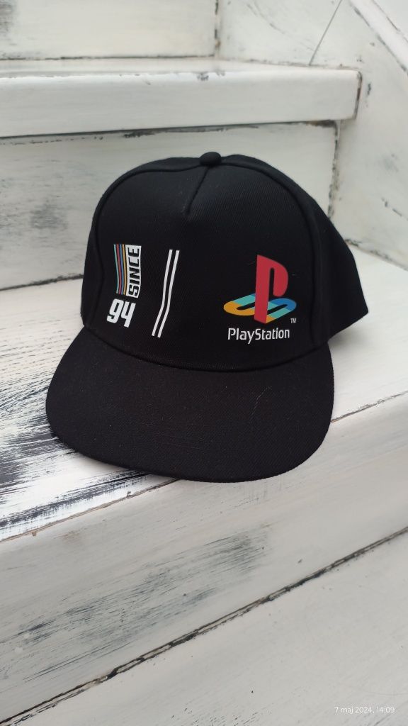 Nowa czapka z daszkiem PlayStation fajny pomysł na prezent