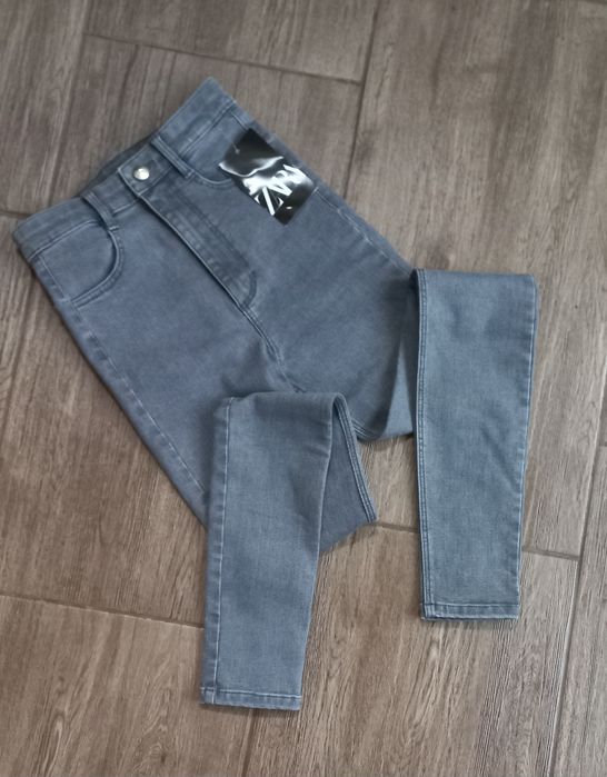 Нові джинси Zara для дівчинки
