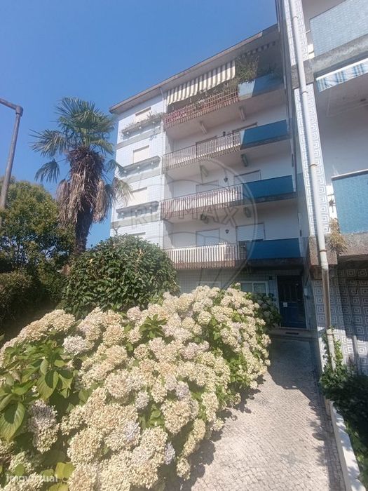 Apartamento T5 para arrendamento