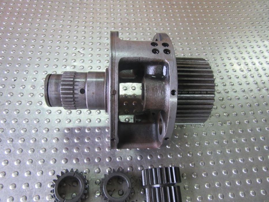 Reduktor rewersu układ planetarny Massey Ferguson Valtra seria T T183 T174 T194 T214 T234 T254