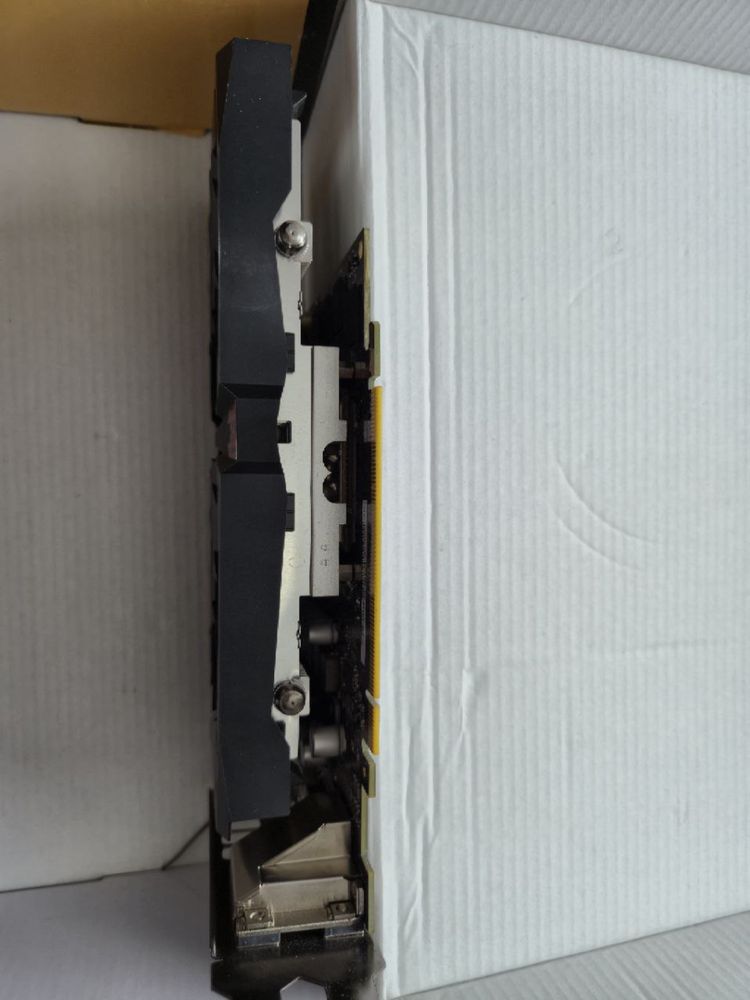 Відіокарта ASUS Rog Strix r7 370  4gb