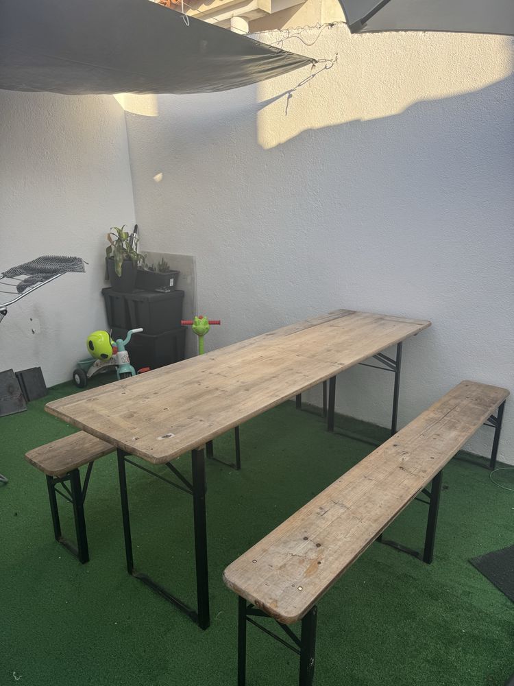 Mesa comprida varanda