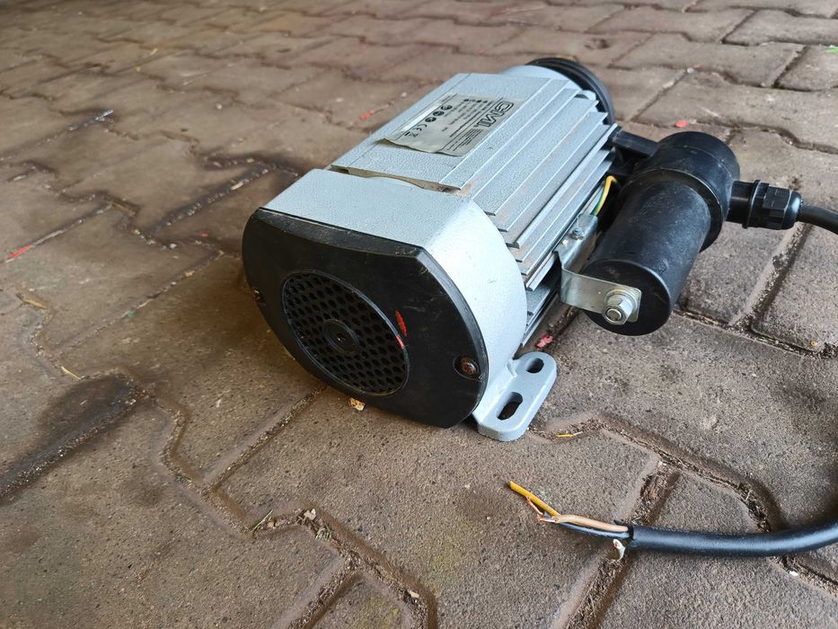 Silnik elektryczny 2,2 kw. 230 volt. 2860 obr.