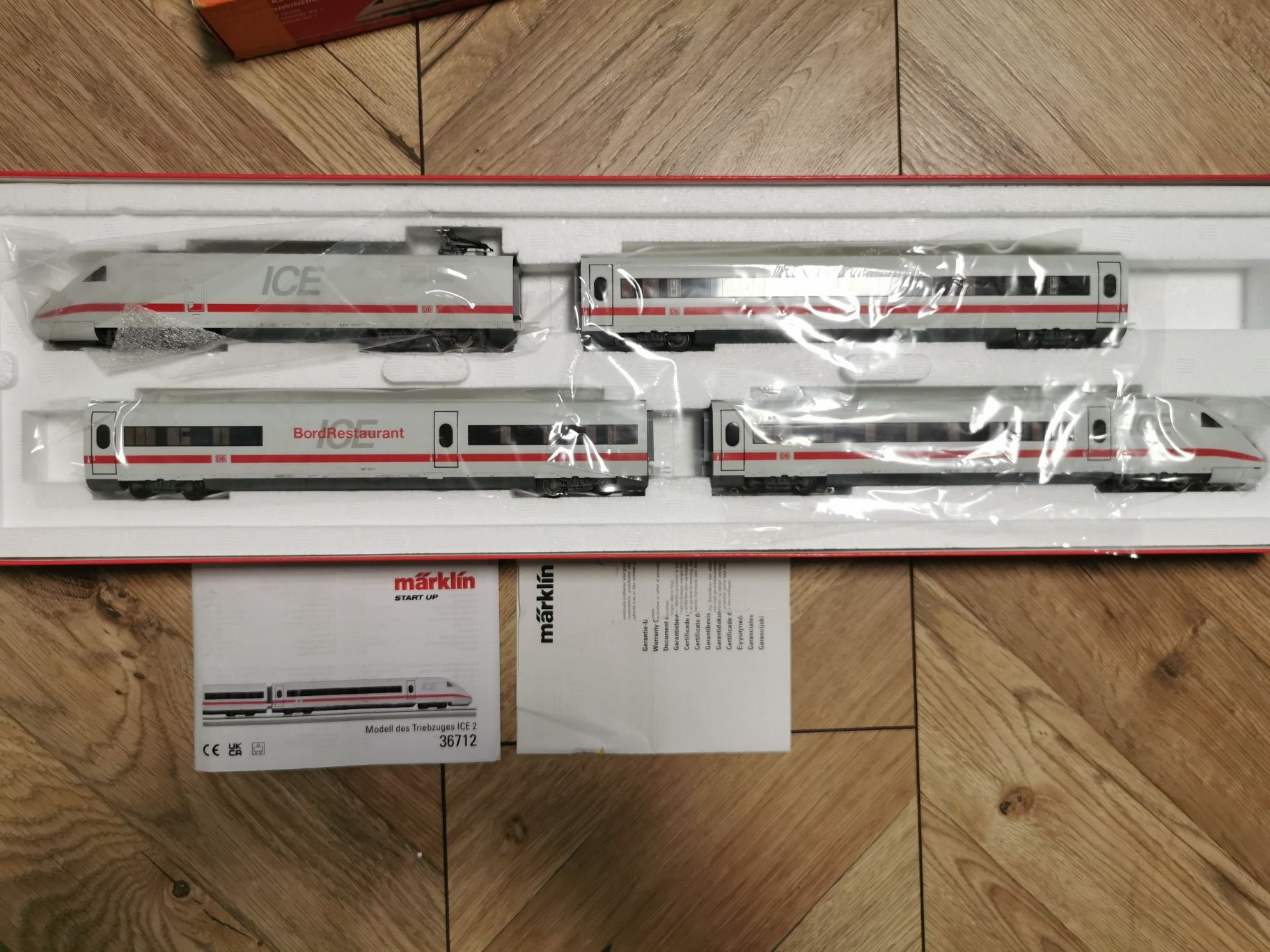 Zespół trakcyjny H0 Märklin 36712 start up pociąg kolejka ice