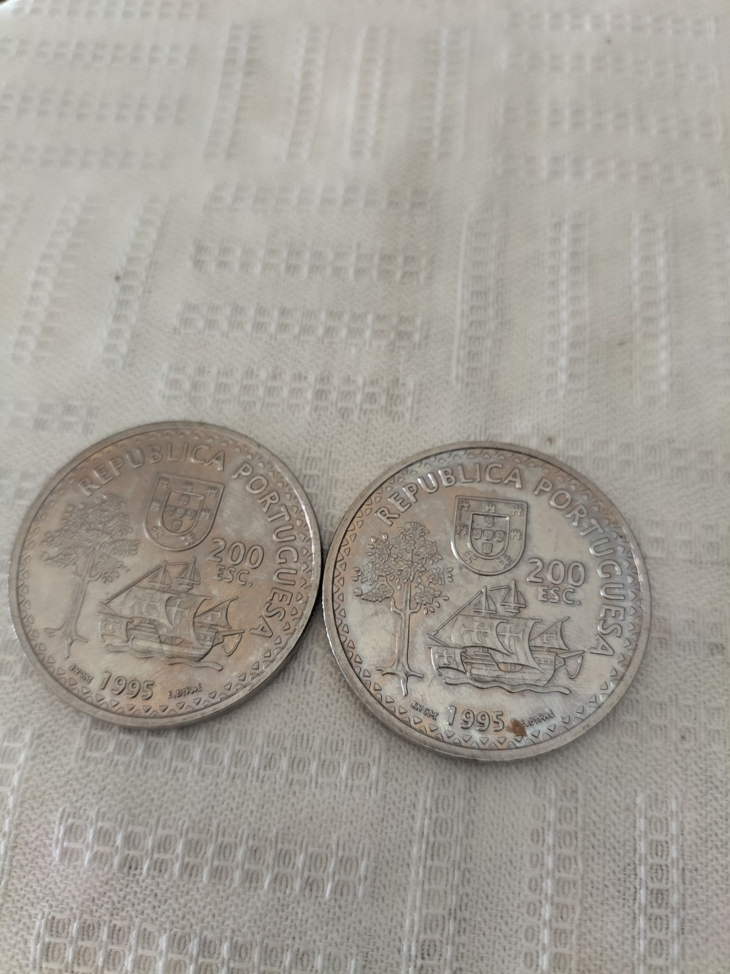 Moedas antigas Portuguesas série descobrimentos ilha solor e timor