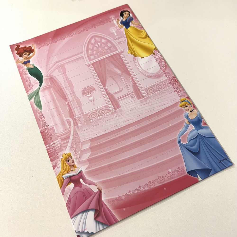 Набор бумаги A4 и конвертов с принцессами Disney