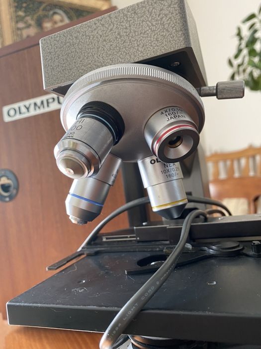 Мікроскоп Olympus monocular
