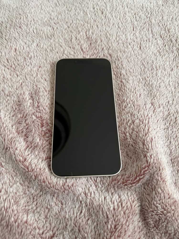 iPhone 13 128 GB Starlight + 5 case’ów + 2 kable - bardzo dobry stan!
