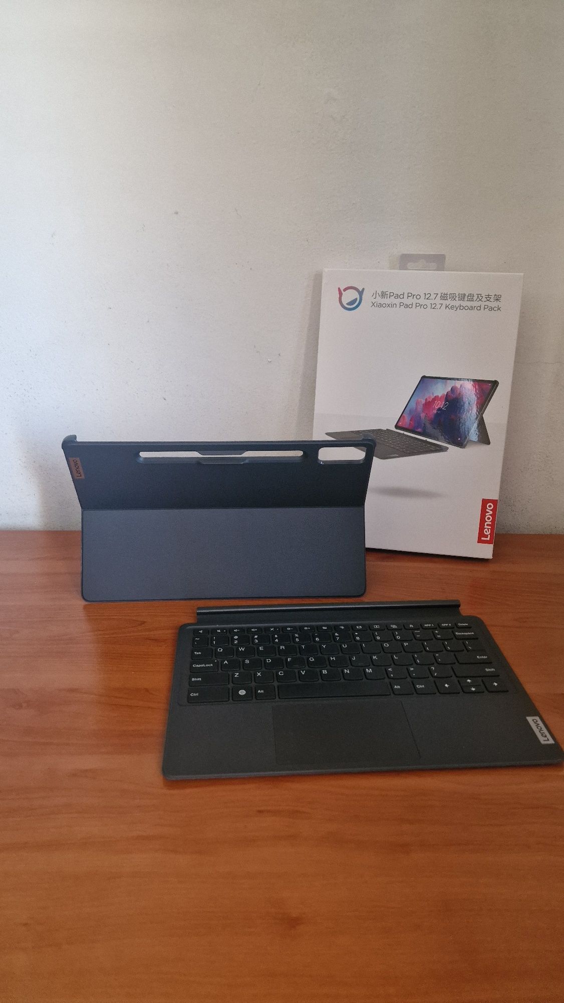 CAPA TECLADO Lenovo P12 12,7"