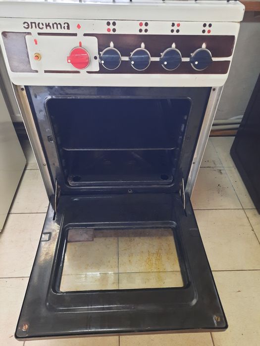 Продам газову плиту