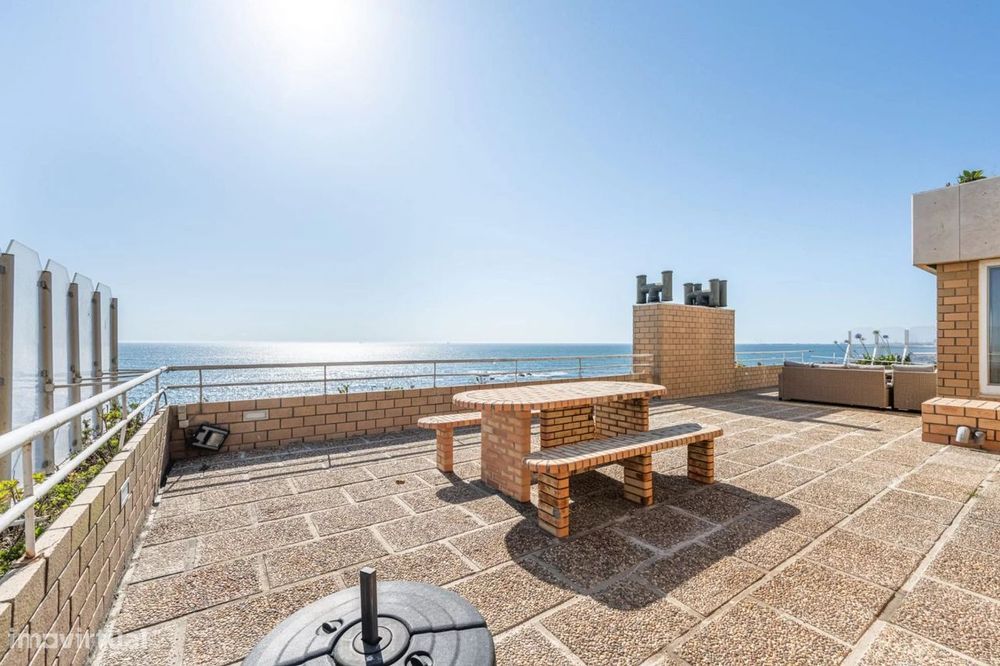 Venda Penthouse 1ª Linha Mar, T4+1 layout premium, terraço, Av da Beir