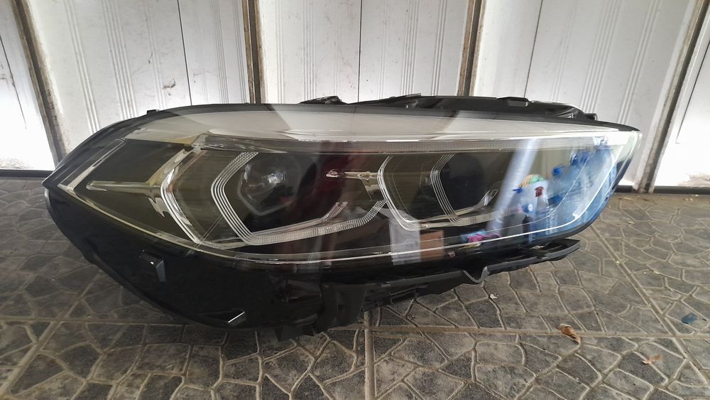 Otica bmw Serie 1 f 40 lado direito