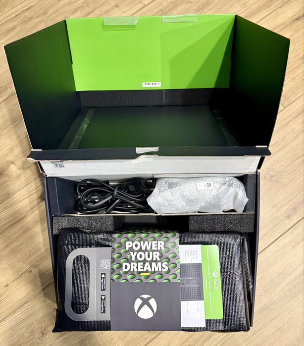КОНСОЛЬ XBOX SERIES X 1TB BLACK+Геймпад (Б/У в чудовому стані)