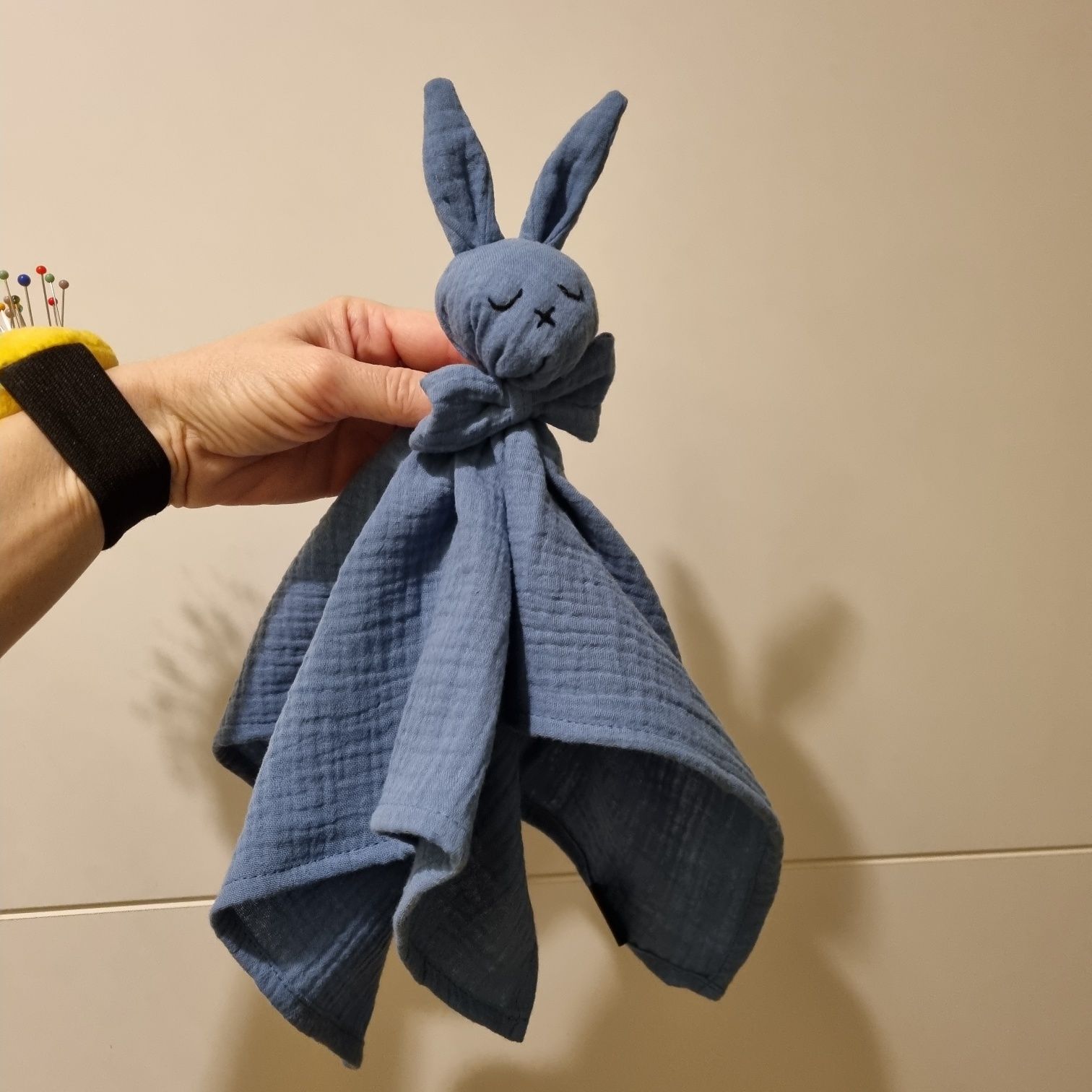 Przytulanka szmatka muślin bawełna prezent babyshower niebieski