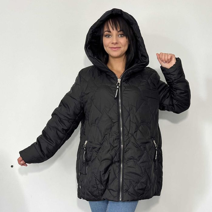 Nowa czarna kurtka jesienna pikowana z kapturem 3XL 46