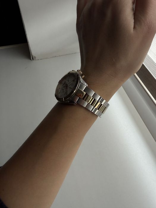 Наручний годинник Tissot з діаманиами