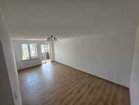 Komfortowe dwupokojowe mieszkanie z balkonem  po remoncie 53m2 .