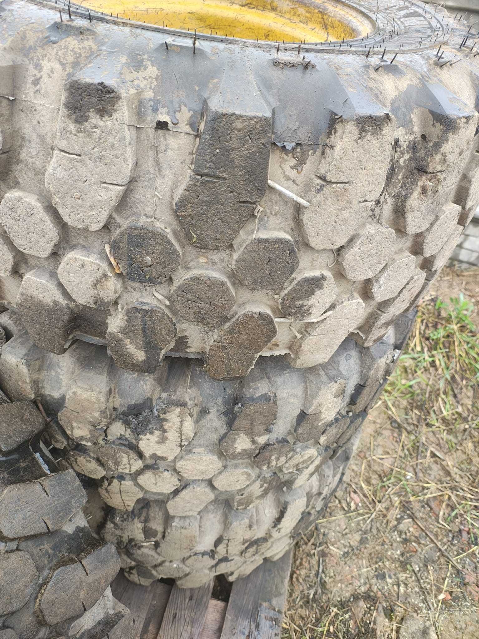 Koła pełne komplet 400/70R18 Michelin na śmietnisko i złomowisko