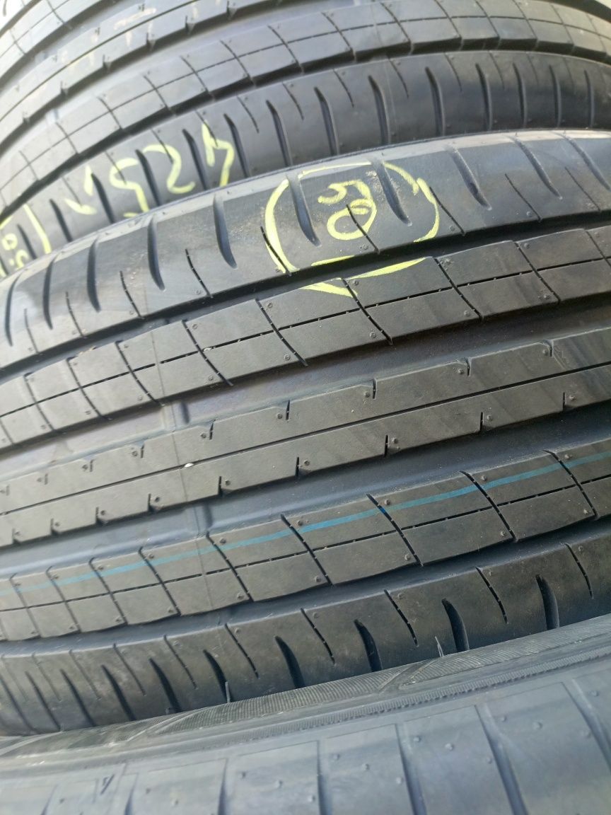 Nowe demo opony letnie 225/50/18 Dunlop