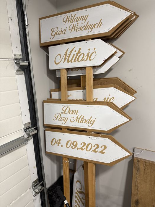 Weselne dodatki tablice drogowskazy dom pani mlodej