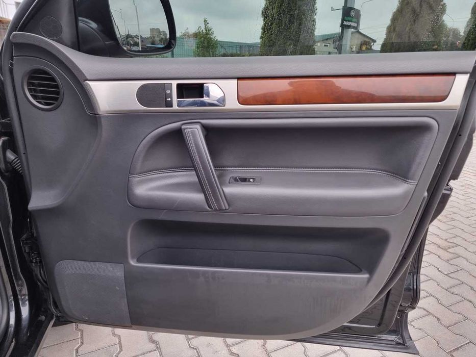 Продам  Volkswagen Touareg 2009. Можна в розстрочку, під викуп.