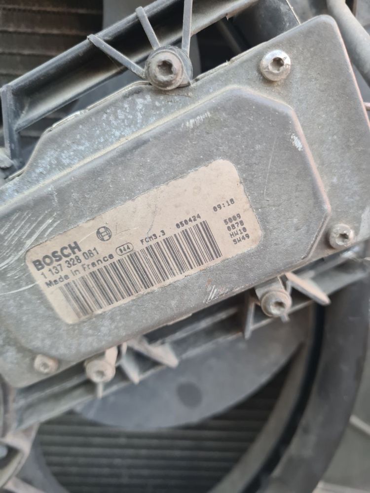 Комплект касета радіаторів Volvo S60 V70 2.4 бензин автомат Вольво