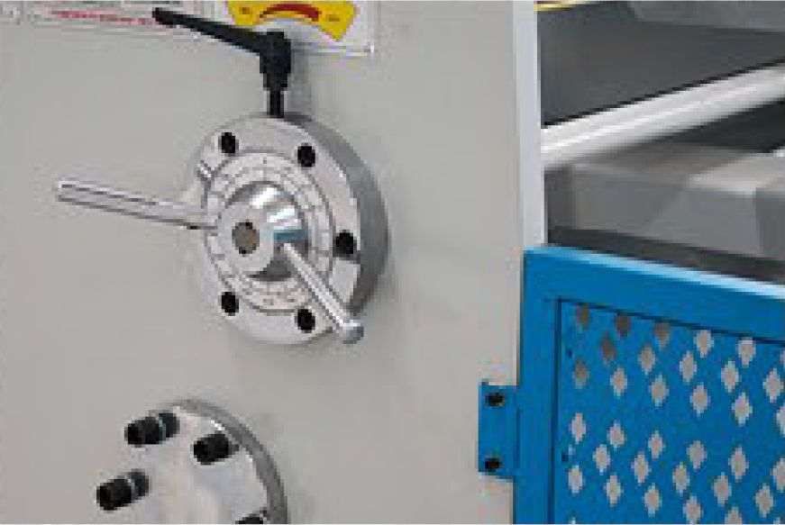 Hydrauliczne nożyce gilotynowe do blachy 6x2500 gilotyna