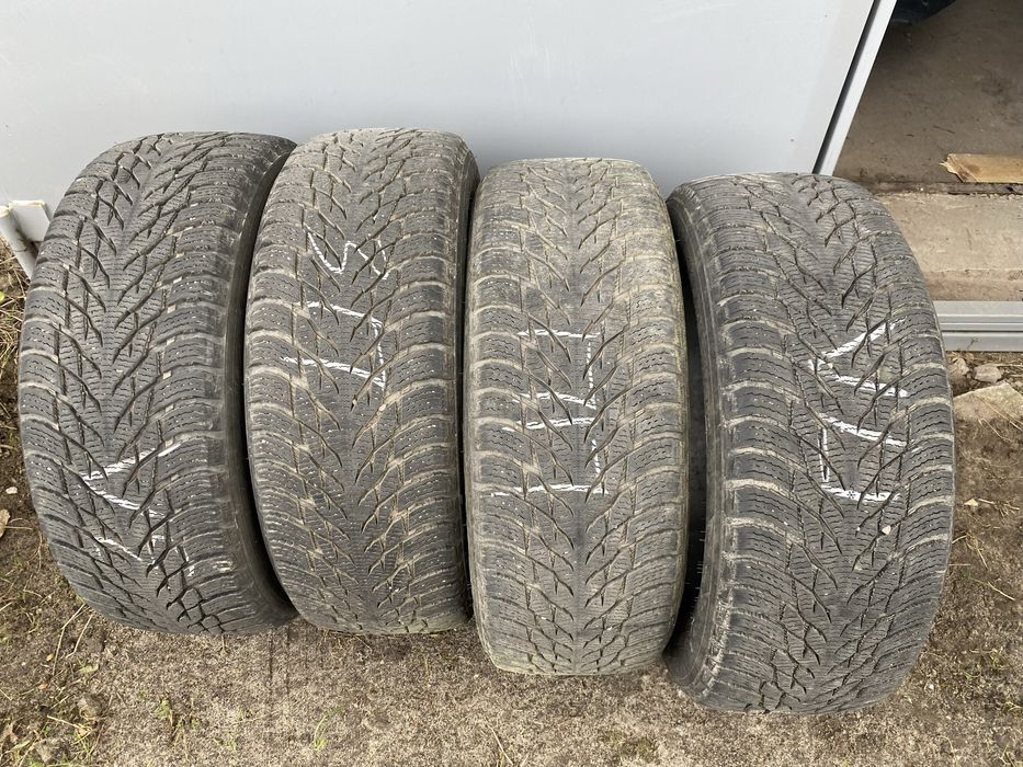 Шини б/в зимові nokian HAKKAPELIITTA 215/60 R16