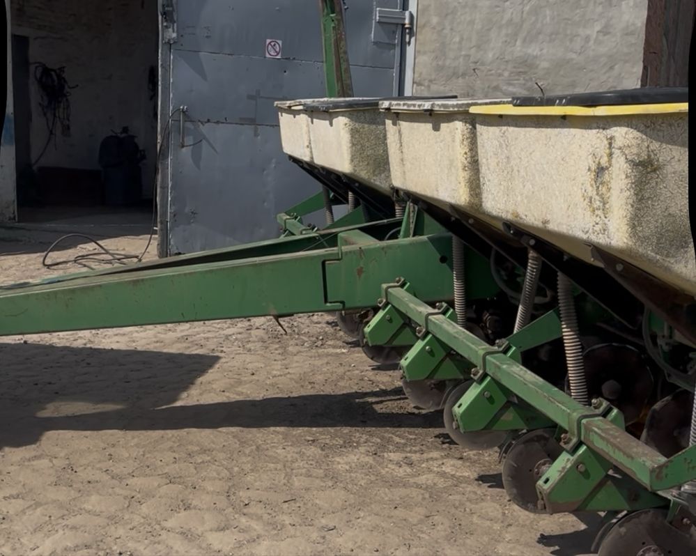 Сівалка John Deere 7000
