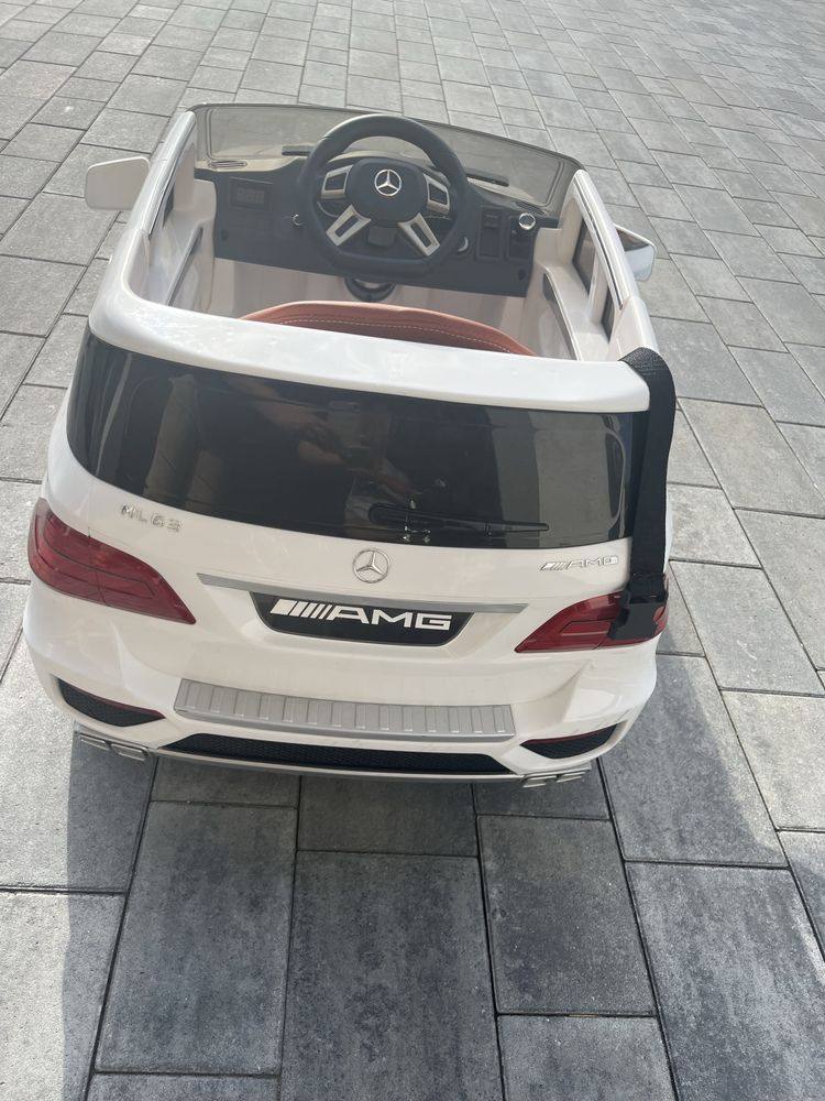 Mercedes na akumulator