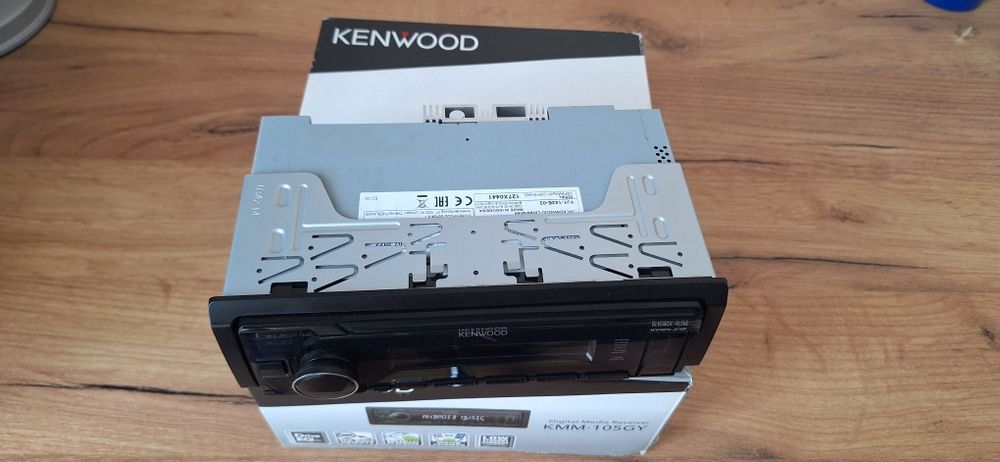 Продам магнитолу KENWOOD