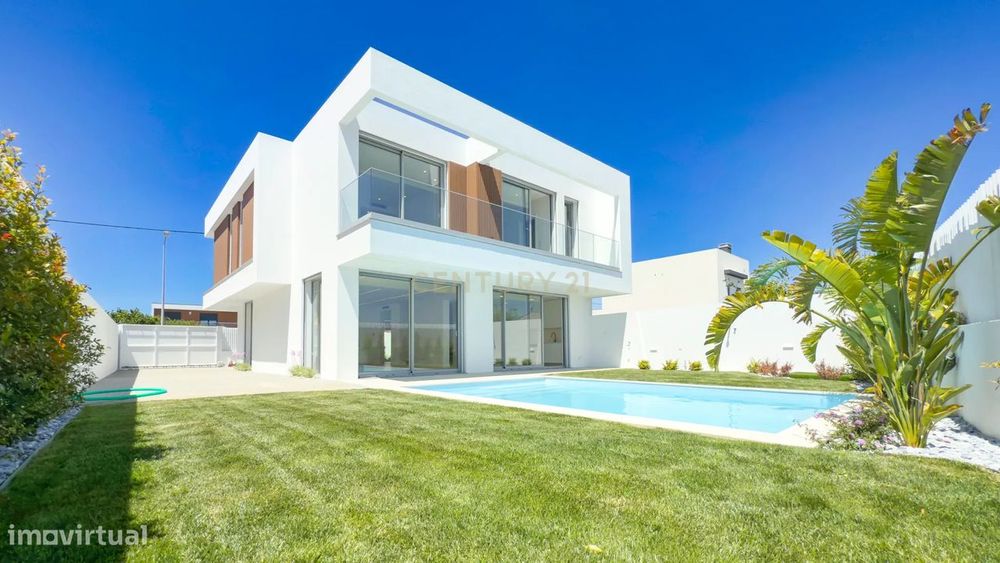 Fantástica MoradiaT5 com Piscina, Jardim e muita luminosidade em São D