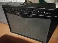 Amplificador a Válvulas Guitarra Eléctrica  Peavey Valveking 100 VK212