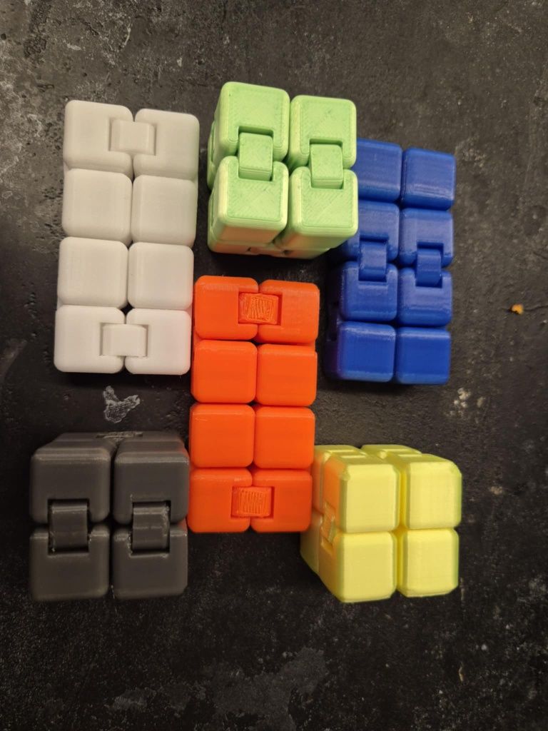 Infinity cube Szary,Biały,Niebieski,Zielony,,Żółty,Pomaranczowy