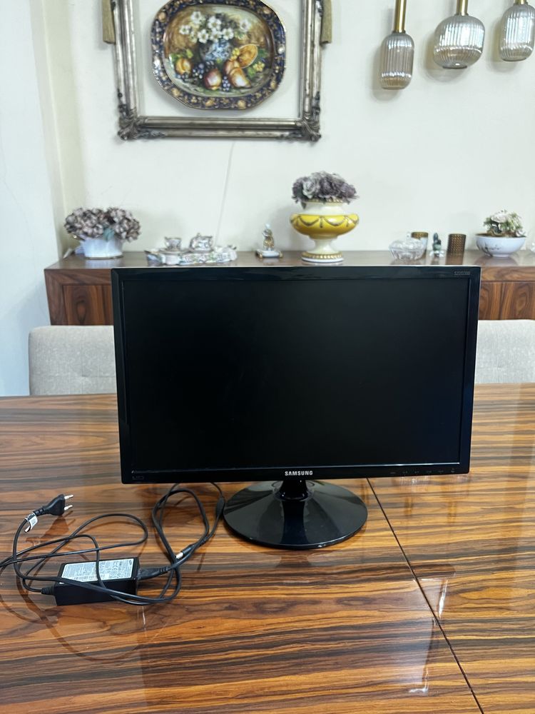Monitor Samsung S22D300HY de 21,5″ Full HD