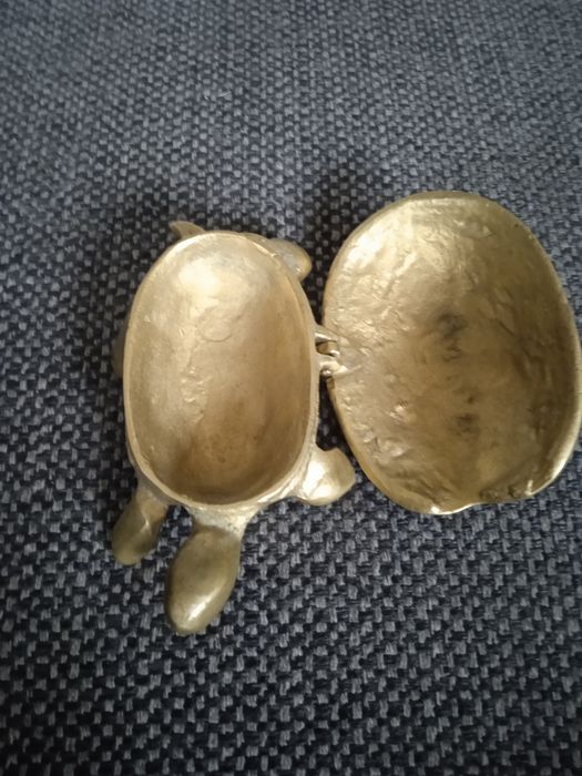 Popielnice z mosiądzu