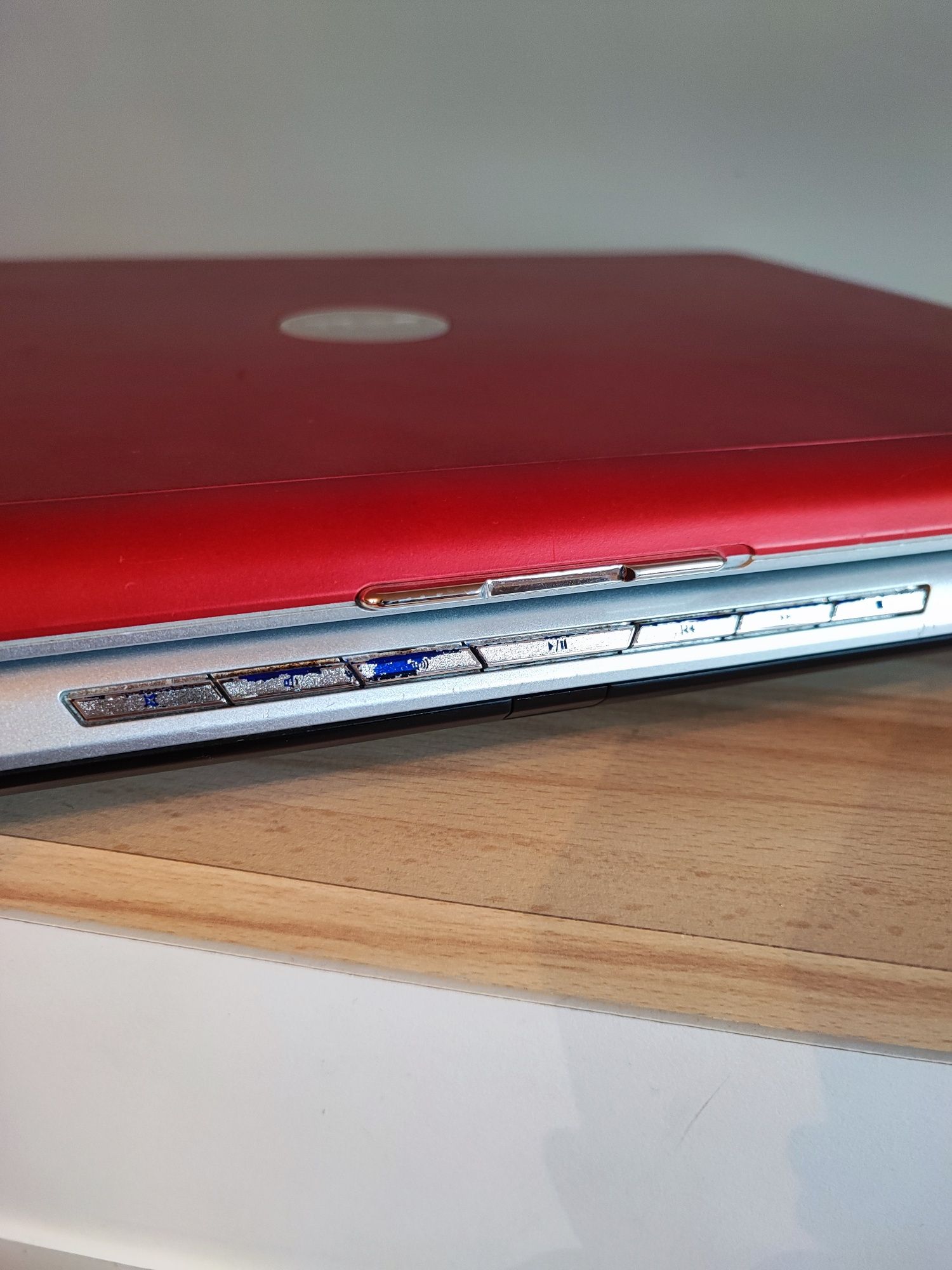 Dell Inspiron 1720