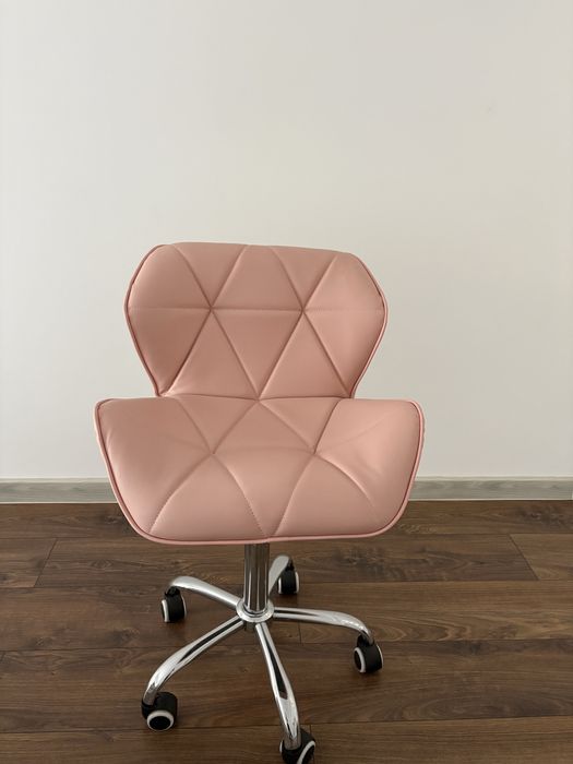 Fotel kosmetyczny do rzęs