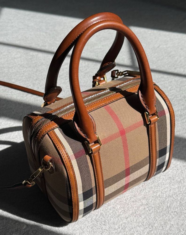 Сумка Burberry Bowling Bag Оригінал